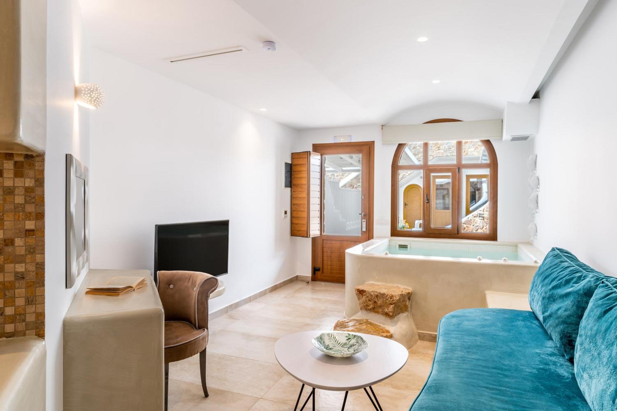 Marvarit Suites Mesaria Bagian luar foto